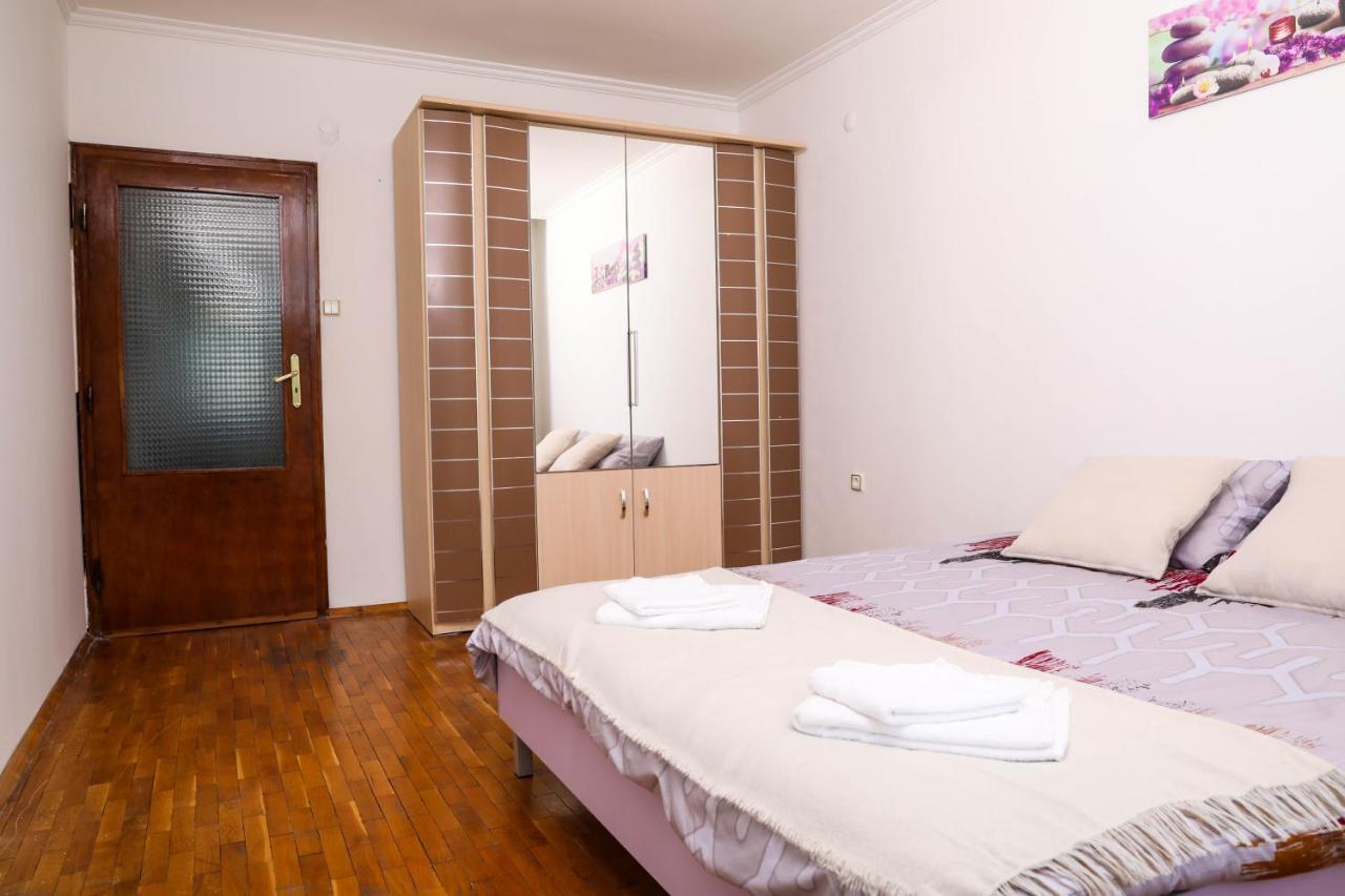 Krichim Apartments,three-bedroom, Large Apartment, Center
