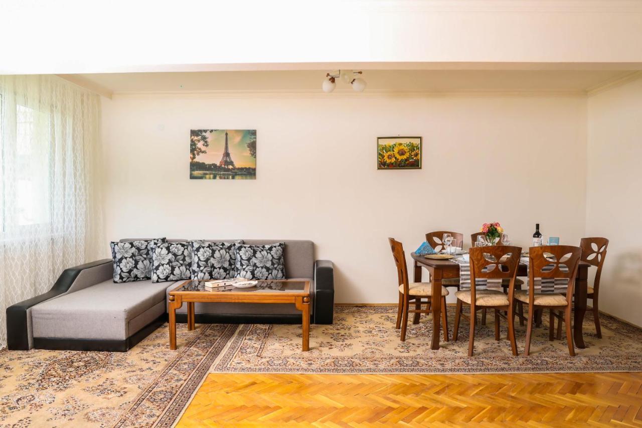 Apartemen Krichim Apartments,three-bedroom, Large Apartment, Center Sofia